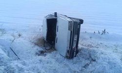 Kaygan zemin kazaya neden oldu: 1 yaralı