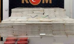 Mardin'de tırlarda 7 bin paket kaçak sigara ele geçirildi