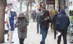 Meteoroloji Uyardı, Kar Geldi: Elazığ Kısa Sürede Beyaza Döndü