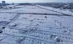 Sivas’ta Kar Felaketi: 100 Bin Mezar Beyaz Örtü Altında Kaldı