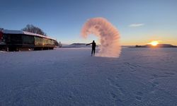 Sivas'ta kar ve dondurucu soğuk renkli görüntüler oluşturdu
