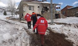 Tunceli'de zorlu kış şartlarında ihtiyaç sahiplerine destek