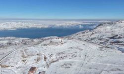 Türkiye'nin göl manzaralı kayak tesisine, fırtına engeli