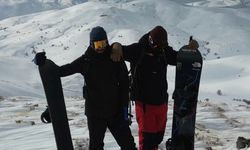 Kubbe Dağı’nda Bir İlk: Gençler Doğal Parkurda Kayak Yaptı