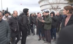 Malatya’da 150 Tekstil İşçisi Maaşlarını Alamayınca Sokağa Çıktı