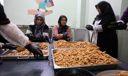 Elazığ'da Gönüllüler el ele verdi her gün 250 ihtiyaç sahibine iftar hazırlıyor