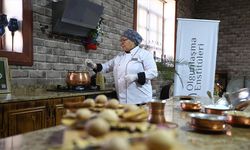 Lohusa şerbeti 'kaynar' geleneği Adana'daki usta öğreticiler tarafından yaşatılıyor