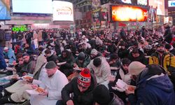 New York'un ünlü Times Meydanı'nda iftar programı düzenlendi