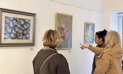 'Suya Yazılan' ebru sergisi Bağımsız Sanat Vakfı'nda açıldı