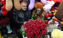 Diyarbakır'da Sevgililer Günü'nde 100 TL'lerden başlayıp, 7 bin TL'ye kadar çıkan çiçek hediyesi