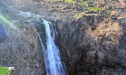 Diyarbakır'da yağışların artması ile coşan şelaleler ziyaretçi akınına uğruyor