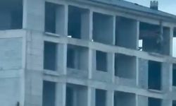 Elazığ'da inşaat işçilerinin tehlikeli çalışması kameraya yansıdı