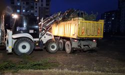 Kayseri'de Melikgazi Belediyesi ekipleri rüzgar mesaisinde