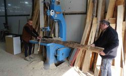 Malatya Akçadağ’da Enkazdan Umuda Bir Marangoz Atölyesi