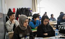 Malatya'da görme engelli iki kardeşin YKS azmi ilham veriyor