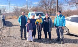 Malatya'da UMKE ekipleri enkazdan kurtardıkları depremzede aileyle 3 yıl sonra buluştu