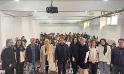 Yazar Naşide Can, Diyarbakır Çermik Fen Lisesinde konferans verdi