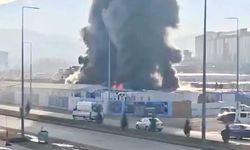 Malatya’da Şantiyede Büyük Yangın: 24 Konteyner Küle Döndü