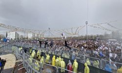 Diyarbakır'da Nevruz ateşleri yakıldı