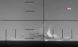 ABD paylaştı: İşte İran gemisinin vurulma anı