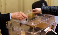 49 Milyon Seçmen Sandıkta: Fransa’da Yerel Seçimler Başladı