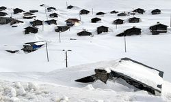 Ardahan ile Artvin arasındaki yaylalar karla beyaza büründü