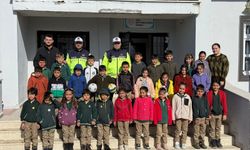 Doğanşehir'de jandarmadan öğrencilere trafik semineri