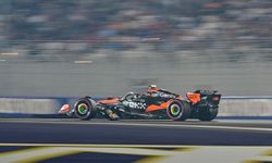 Mercedes ve Ferrari Çin’de Kıyasıya Rekabette: Yarış Programı Açıklandı