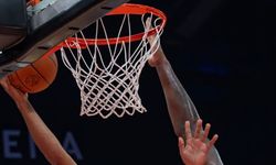 NBA’de Geceye Knicks Damga Vurdu, Spurs’un Rekor Serisi Bitti