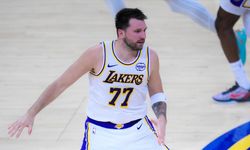 NBA'de Lakers, Rockets'ı yenerek art arda 6. galibiyetine ulaştı