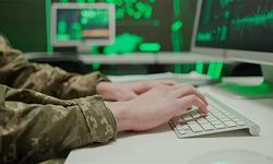 Yapay zekanın savaş ortamında kullanımı hukuki soru işaretlerini büyütüyor