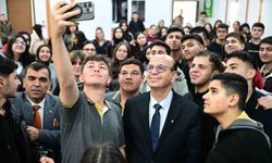 Başkan Geçit, Gençlerle Buluştu: “Hedef Belirleyin, Çalışmaktan Vazgeçmeyin”