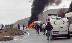 Batman'da sürücüsünün kontrolünden çıkan otomobil takla atıp alev aldı