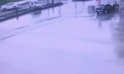 Diyarbakır Bağlar'da Yaşanan Trafik Kazası Güvenlik Kamerasına Yansıdı