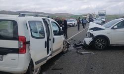 Diyarbakır'da Trafik Kazası Meydana Geldi: 6 Yaralı