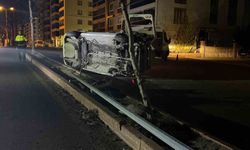 Elazığ Çayda Çıra Mahallesinde Otomobil Yan Yattı: 1 Yaralı