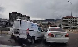 Gaziantep'te Kontrolden Çıkan Araç Önündeki 4 Araca Çarptı