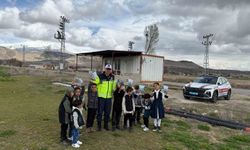 Jandarmadan Çocuklara Bayram Harçlığı