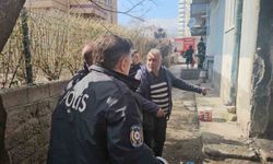 Kayseri'de kendini tehlikeye atan polis yangının büyümesini önledi