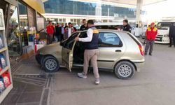 Malatya'da Kasiyerle Tartışan Sürücü Aracıyla İstasyona Daldı