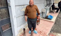 Malatya’da Örnek Davranış: Çizmelerini Çıkarıp Galoşla İçeri Girdi
