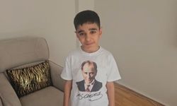 Otizmli Ali İsmail İstiklal Marşı’nın 10 Kıtasını Ezbere Okuyarak İzleyenleri Duygulandırdı