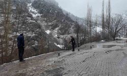 Şırnak'ta sağanak nedeniyle köyün bir bölümü çöktü evler boşaltıldı