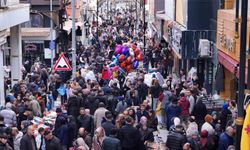 Sivas'ta Bayram Öncesi Taksim'i Aratmayan Cadde ve Sokaklar...