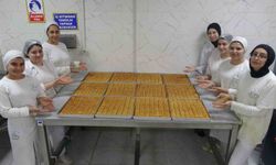 Türkiye’nin Tek Baklava Okulunda Ramazan Mesaisi: Kız Öğrenciler Günde 300 Kilo Üretiyor