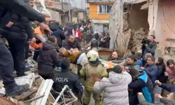 Fatih’te Doğal Gaz Patlaması: 2 Bina Çöktü, 7 Kişi Kurtarıldı