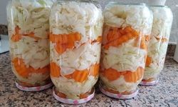 Evde Lahana Turşusu Yapmanın En Kolay Yolu Ortaya Çıktı! Meğer Kıtır Kıtır Olmasının Sırrı Buymuş