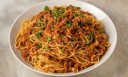 Soslu Makarna Nasıl Yapılır? İşte Evde Kolay Soslu Makarna Tarifi ve Püf Noktaları