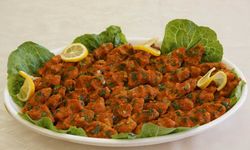 Malatya'da Baharın Vazgeçilmez Lezzeti: Mercimekli Çiğ Köfte Piknik Sofralarını Süslüyor