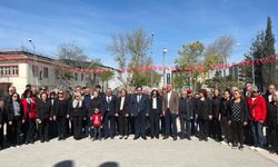 CHP Malatya’dan 23 Nisan’da Atatürk Anıtı’na Çelenk